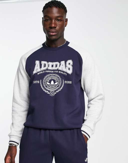 adidas Originals – Preppy Varsity – Sweatshirt in dunklem Marineblau und Grau mit großem Logo