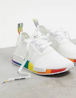 calzini adidas pride