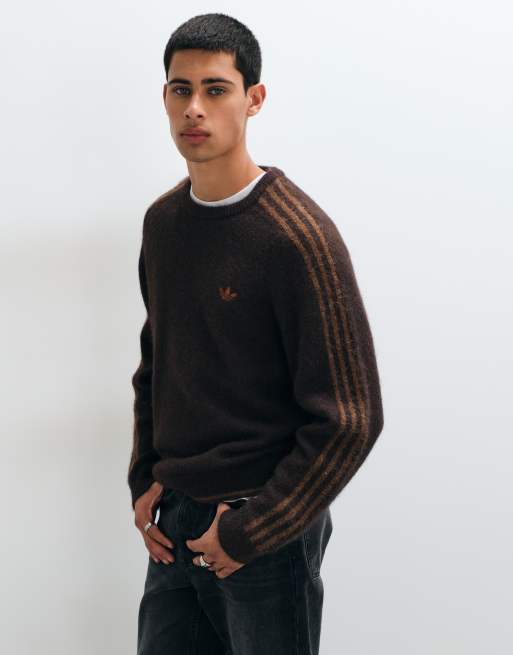 adidas Originals pull en maille duveteuse à trois bandes marron, 5 de 5