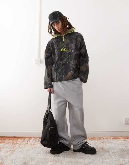 adidas Originals – Q1 – Kurtka w zielony wzór moro