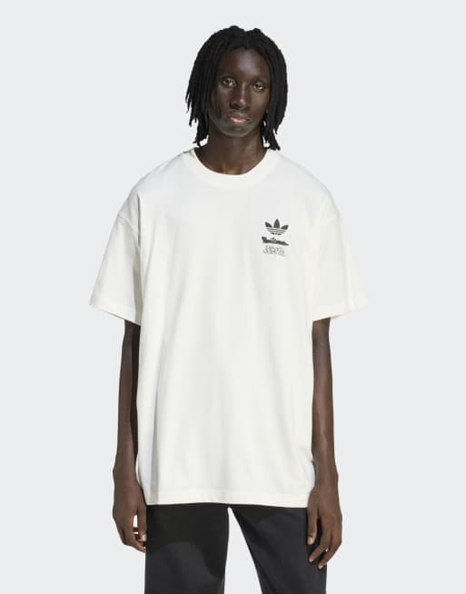 adidas Originals - Råhvid T-shirt med racerprint i japansk manga-stil