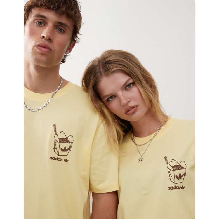 関税込【adidas originals】Ramen Box graphic t-shirt yellow adidas Originals Ramen Box graphic t-shirt in yellow | ASOS