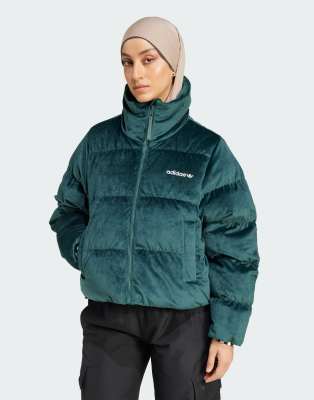 adidas Originals - Regen - Daunen-Pufferjacke aus Samt in Grün