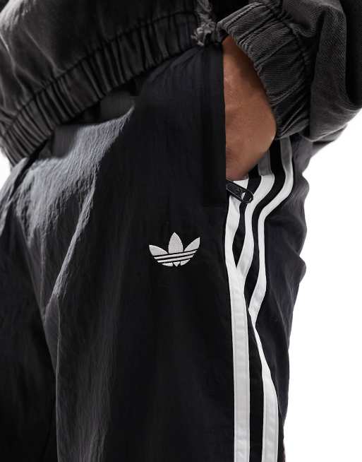 Adidas track pants outlet australia