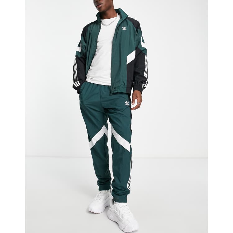 adidas Mens REKIVE Placed Graphic Sweat Pantspants : : Clothing,  Shoes & Accessories