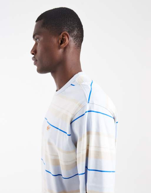 adidas Originals – Relaxed-Fit-T-Shirt in Hellblau gestreift, 2 von 5