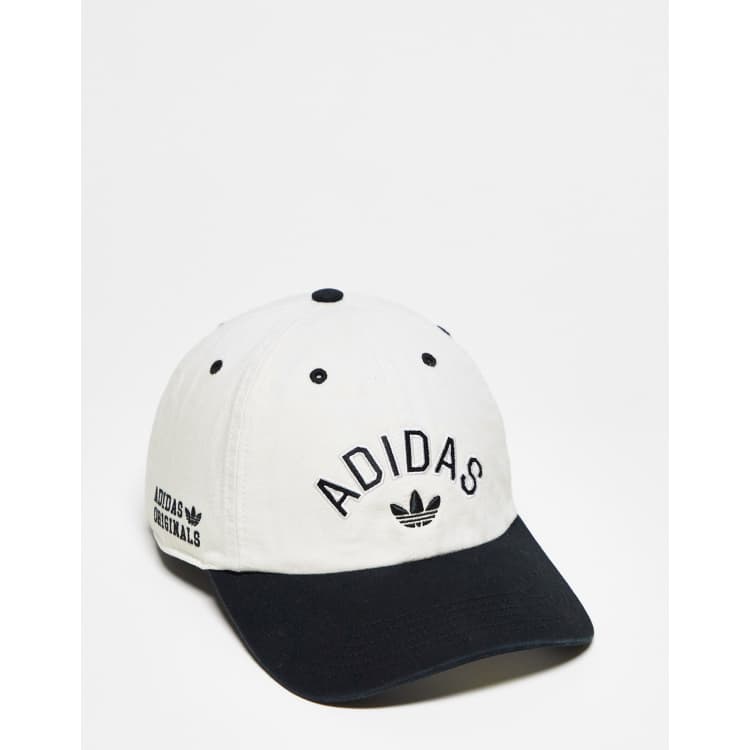 pijpleiding Uitwisseling Verdorde adidas Originals Relaxed New Prep cap in white and black | ASOS