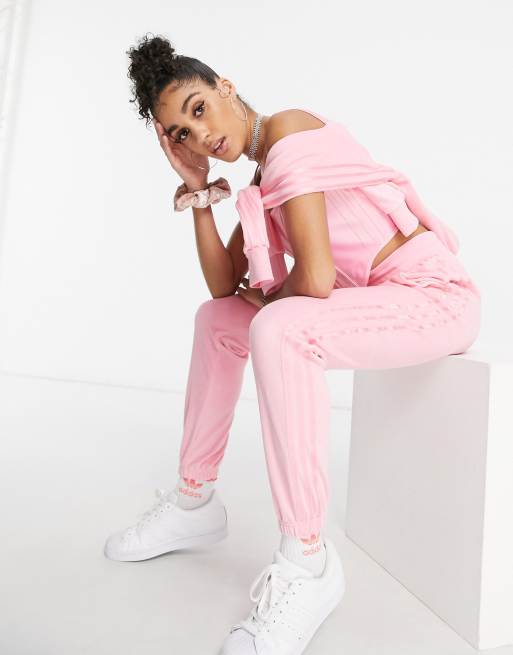 Sluier ras Van adidas Originals - Relaxed Risqué - Jogger en velours - Rose vif | ASOS