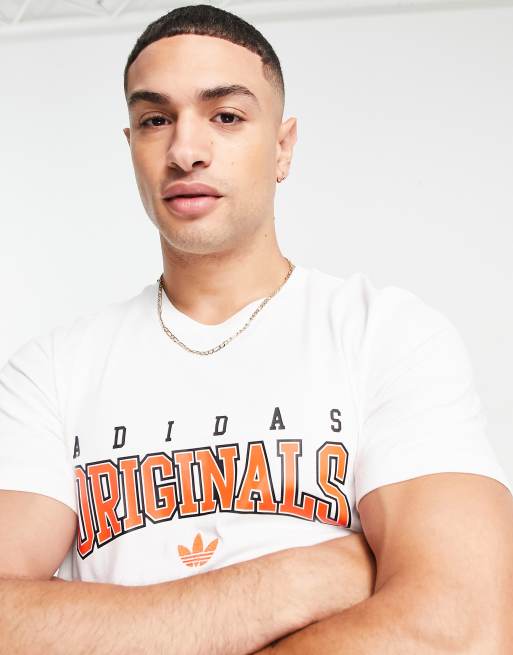 adidas Originals - Retro Revival - Hvid grafisk T-shirt med logo