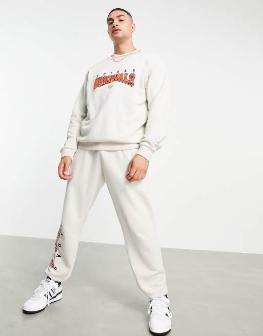 Adidas originals deals sweatshirt retro