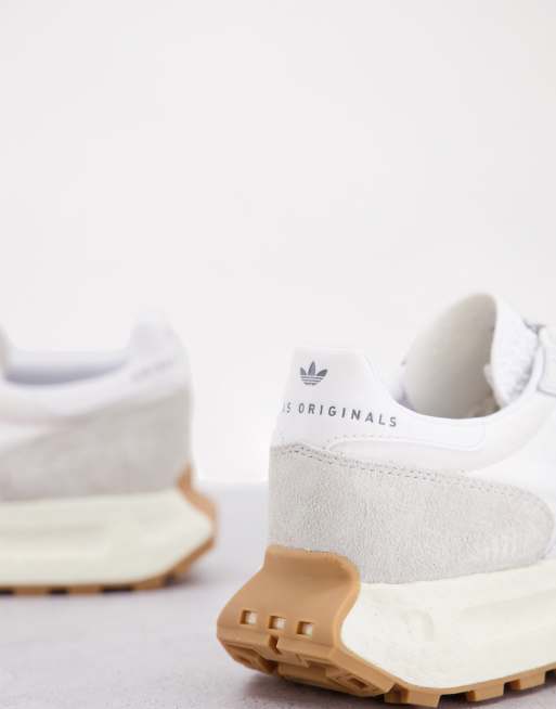 adidas Originals Retropy E5 trainers in white, 4 of 4