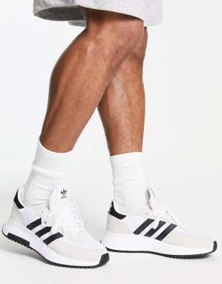 adidas Originals Retropy F2 Sneaker in WeiB ASOS