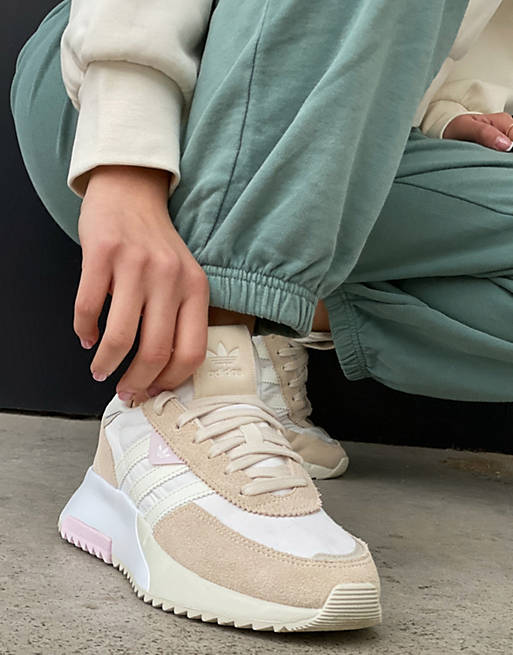  Trainers/adidas Originals Retropy F2 trainers in white and blush 