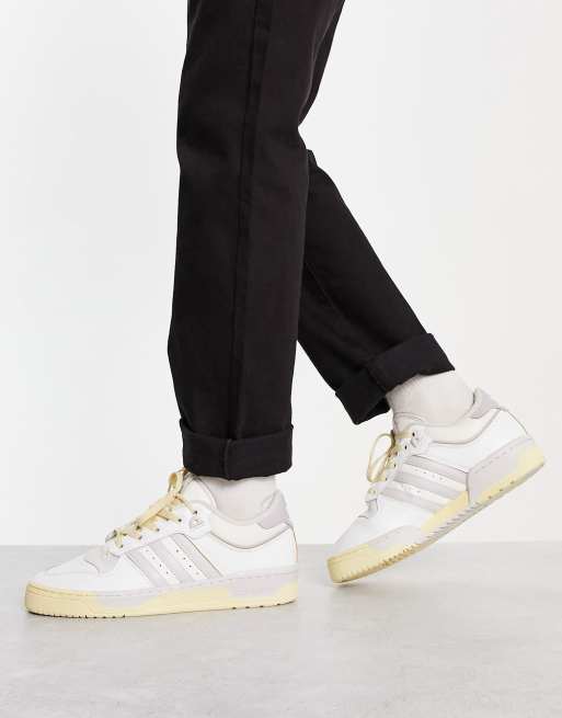 extraer Reanimar Pigmalión adidas Originals Rivalry Low 86 sneakers in white and gray | ASOS