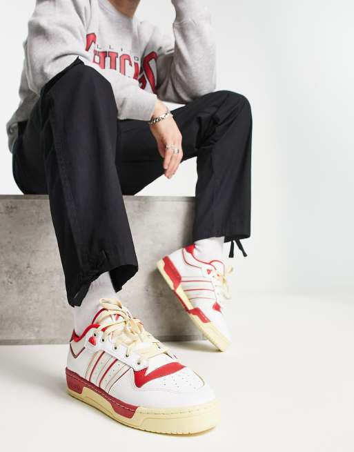 pop Ziek persoon zuur adidas Originals Rivalry Low 86 sneakers in white and red | ASOS