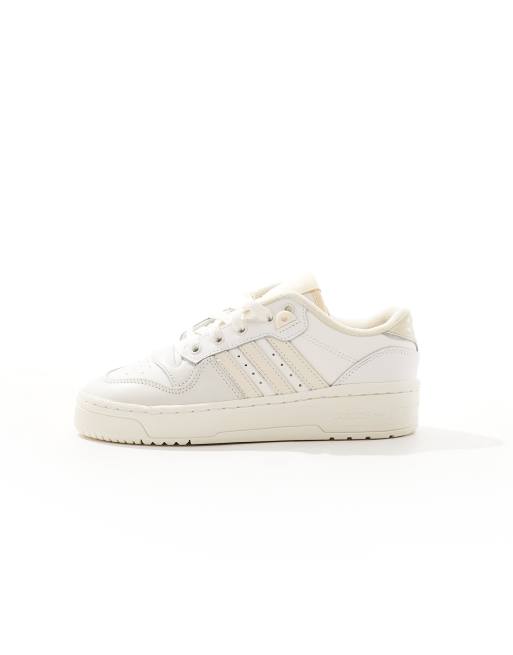 adidas Originals Rivalry Low Sneaker in WeiB und Blassrosa