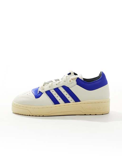 adidas Originals Rivalry Low Sneaker in WeiB und Blau