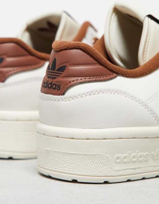 Adidas originals leather low hot sale sneakers