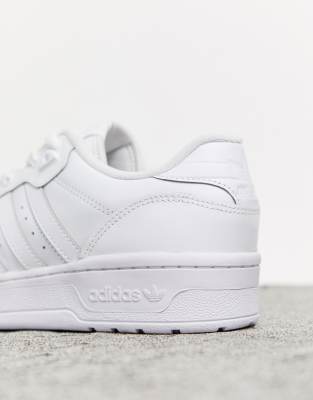 adidas originals rivalry low trainers in triple white