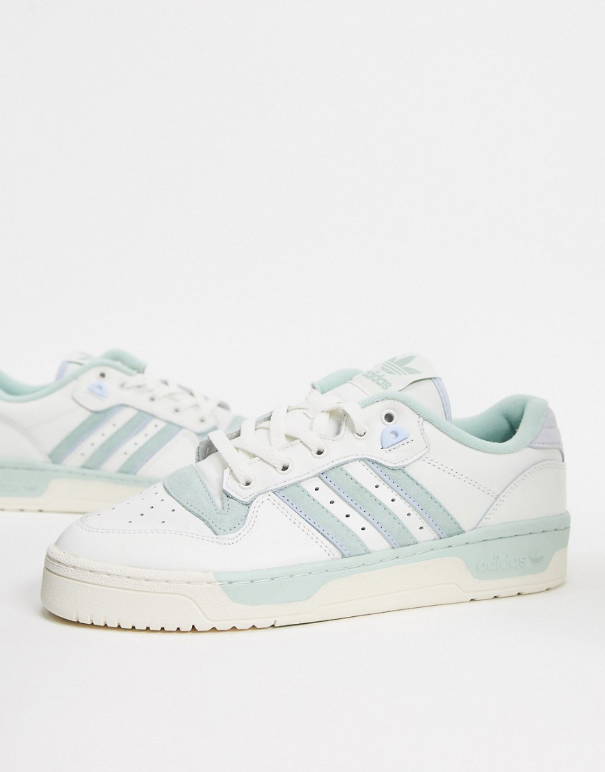 Adidas Originals Rivalry Low trainers in white and green