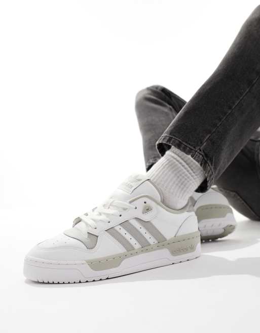 Adidas originals rivalry 2024 low trainer in white