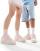 Thumbnail 1 van 5
