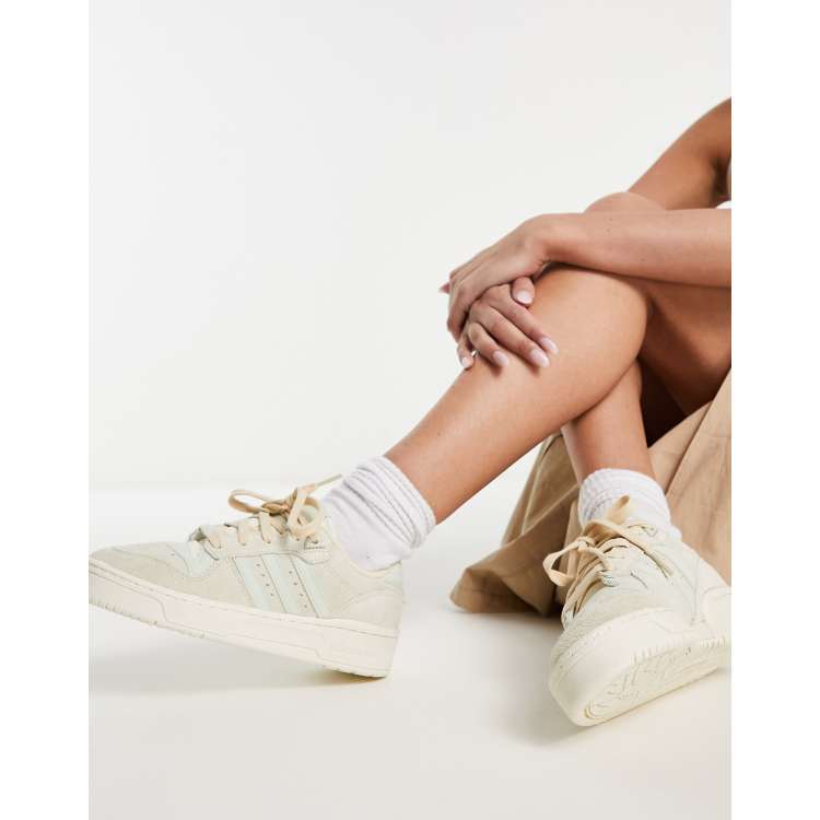 adidas Originals Rivalry Niedrige Sneaker in WollweiB und Salbeigrun canna boost for sale in texas craigslist pets ClassicfuncenterShops