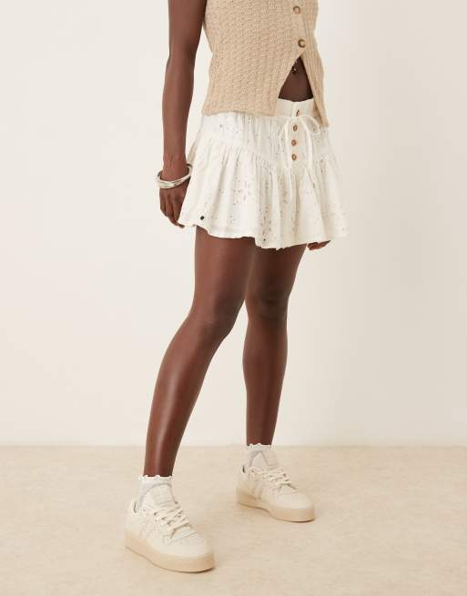 adidas Originals Rivarly Lux Low sneakers in off white