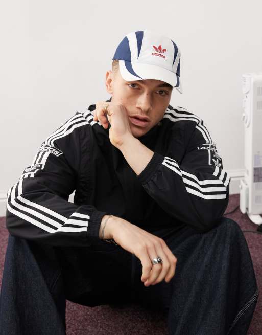 adidas Originals – Road – Biała czapka z daszkiem
