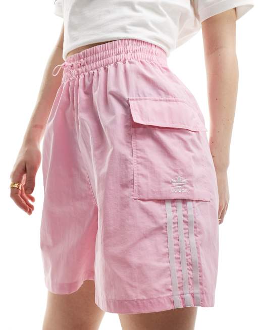 adidas Originals – Rosa cargoshorts med tre ränder