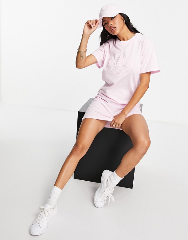  Szybka Dostawa adidas Originals – RÓżowa sukienka T-shirtowa z dużym logo RÓżowy
