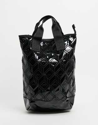 adidas Originals Rucksack aus PU in Schwarz in 3D Optik ASOS