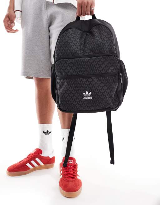 adidas Originals Rucksack in Schwarz mit Monogramm