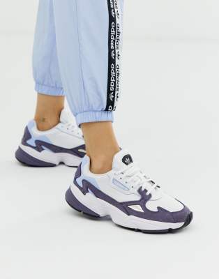 adidas falcon blanche et bleu