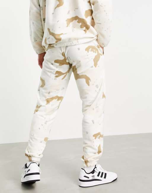 Camo on sale fleece joggers