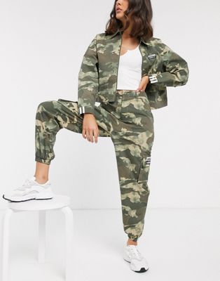 women's fitted camo cargo pants
