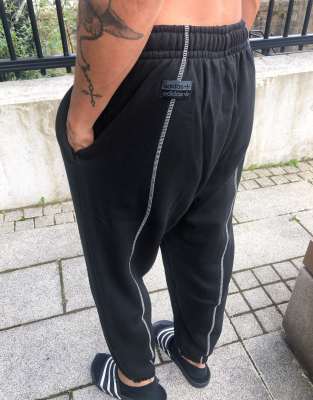 tuta adidas pantaloni