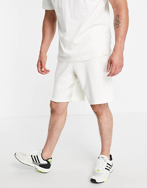 Shorts adidas Originals RYV shorts with taping in off white 