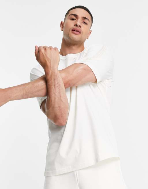 adidas Originals – RYV – T-Shirt in gebrochenem Weiß mit Einfassung
