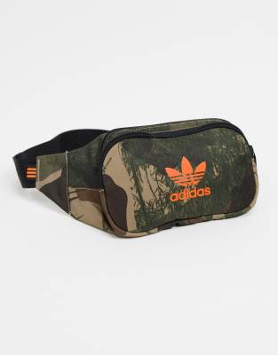 sac banane adidas