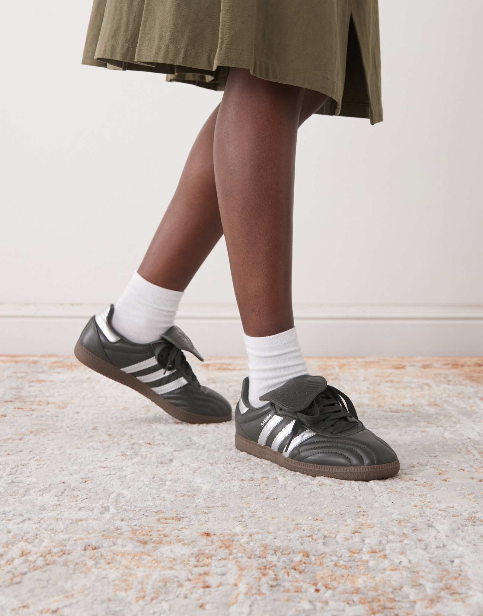 кроссовки adidas Originals Samba LT черного и серебристого цветов