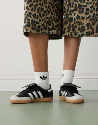 Samba LT sneakers in black and white