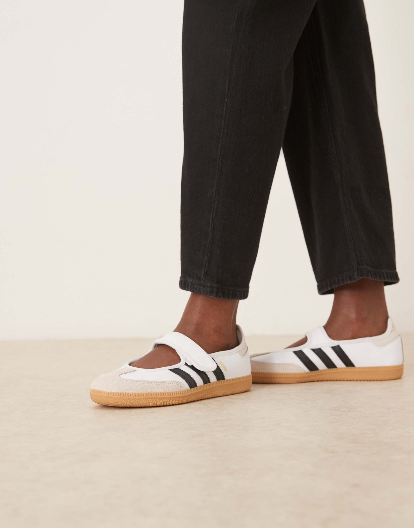 белые и черные балетки adidas Originals Samba mary jane