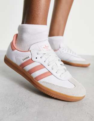 adidas Originals - Samba OG - Sneaker in Weiß und Pfirsich