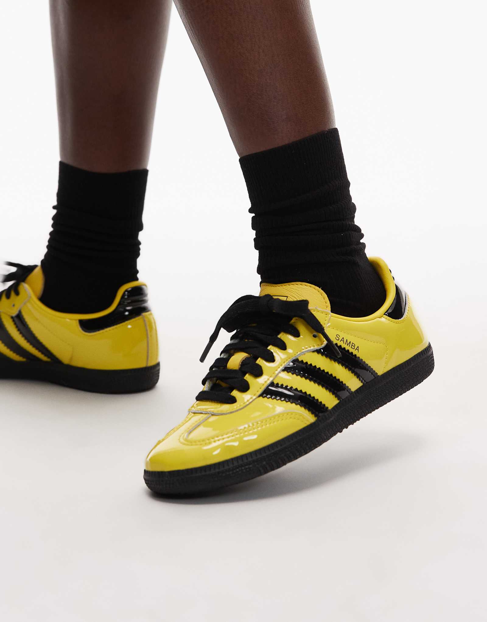 кроссовки adidas Originals Samba OG лакированного желтого и черного цветов