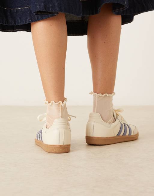 adidas Originals Samba OG sneakers in white and powder blue, 4 of 5