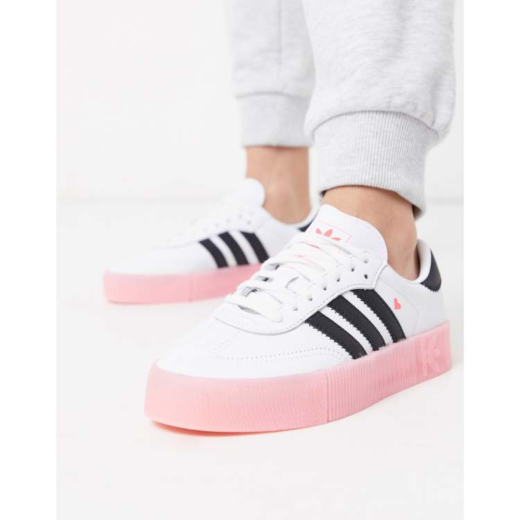 adidas Originals Samba Rose Baskets avec motif c ur Blanc ASOS