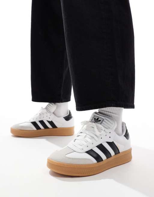 adidas Originals - Samba XLG - Sneakers in wit