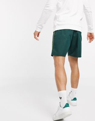 adidas shorts grün