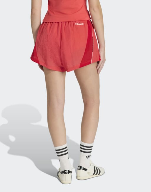 adidas Originals – Santiago – Shorts aus Webstoff in Semi Lucid Red, 2 von 4